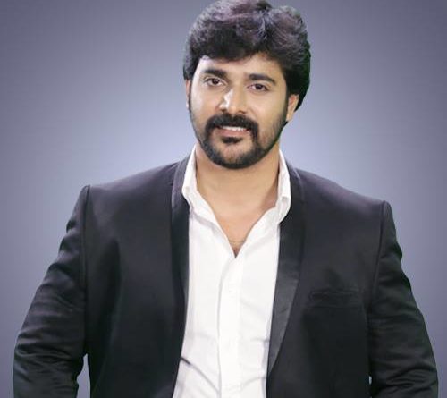 Srinish Aravind - Bigg Boss Malayalam season 1 Contestants